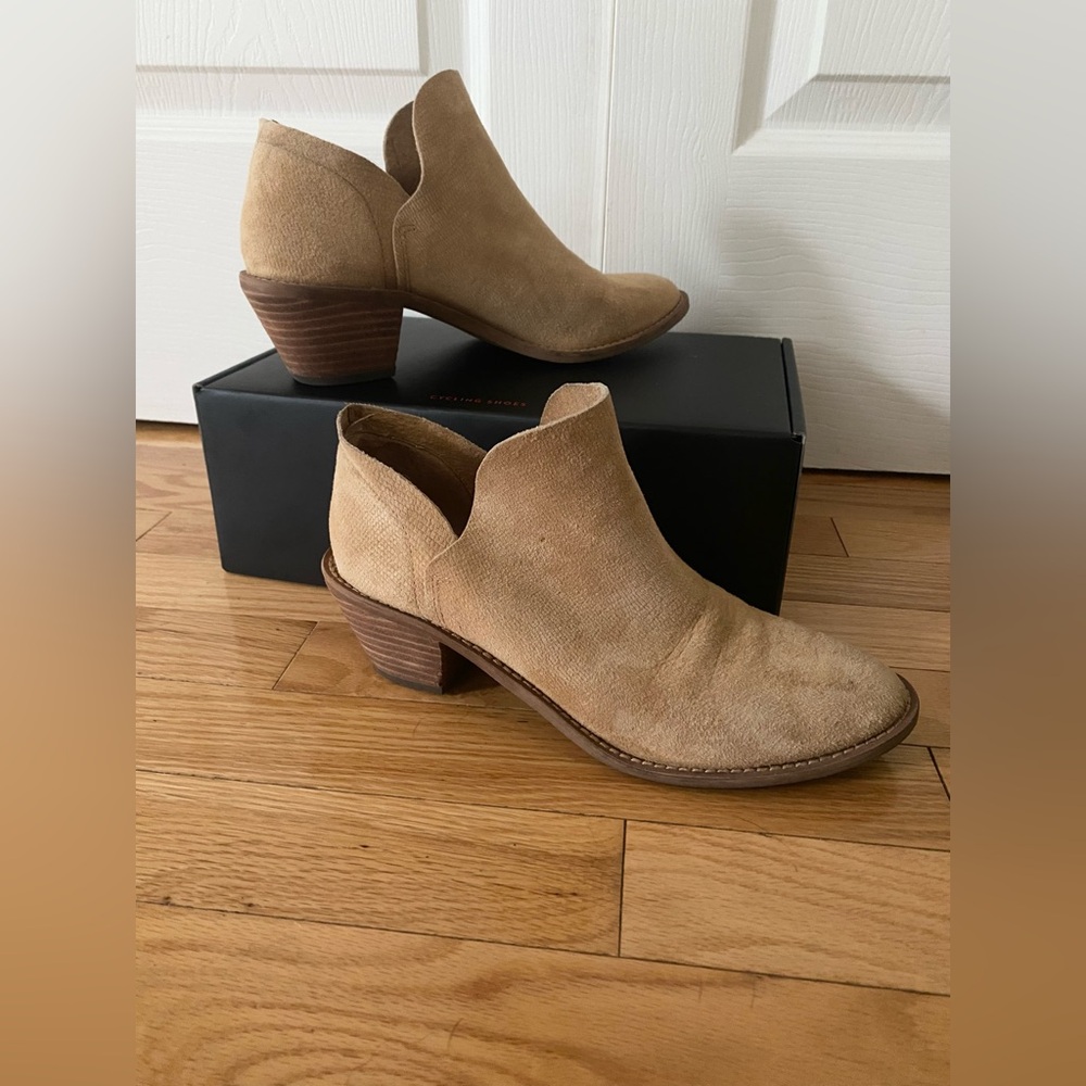 Kelsi Dagger Boots